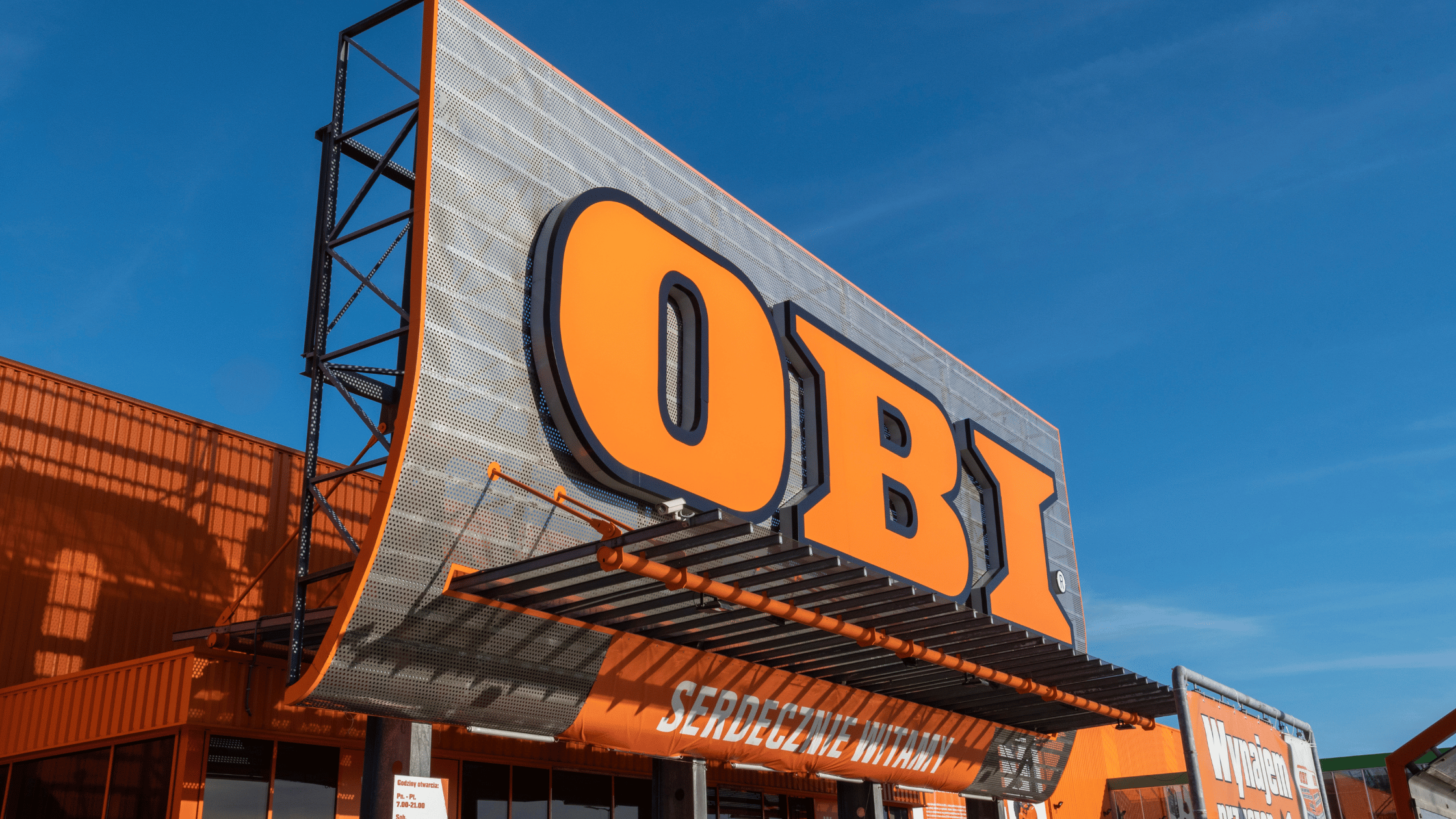 Szyld sklepu budowalnego OBI