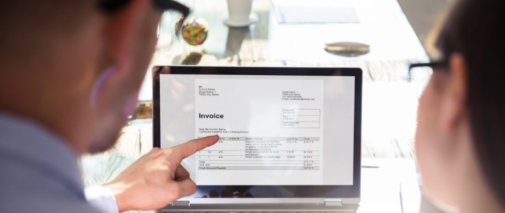 Ten artykuł zawiera praktyczne wskazówki, wymagania techniczne, oraz zrzuty ekranu pokazujące w jaki sposób bez stresu wystawić fakturę KSeF za pomocą PlusWorkflow.